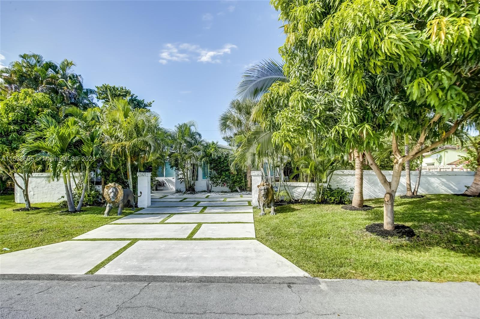 2601 NE 11th Ct, Fort Lauderdale, Florida 33304, 3 Bedrooms Bedrooms, ,3 BathroomsBathrooms,Residentiallease,For Rent,2601 NE 11th Ct,A11533695