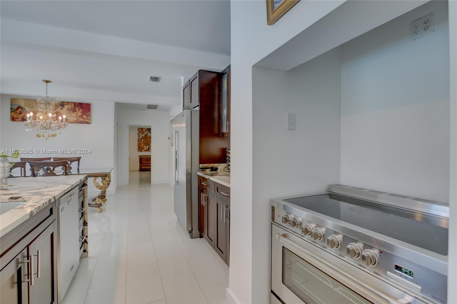 2601 NE 11th Ct, Fort Lauderdale, Florida 33304, 3 Bedrooms Bedrooms, ,3 BathroomsBathrooms,Residentiallease,For Rent,2601 NE 11th Ct,A11533695