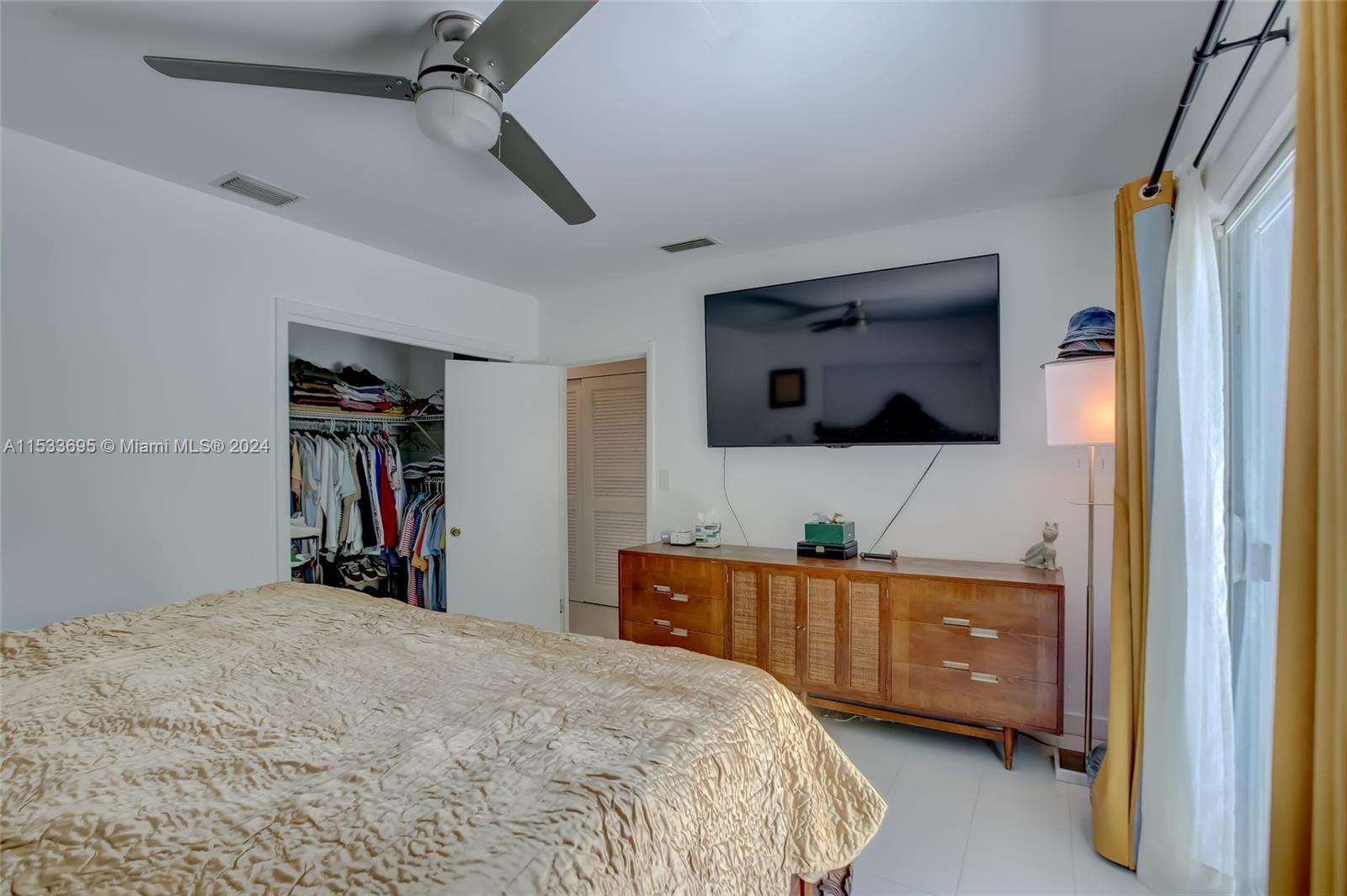 2601 NE 11th Ct, Fort Lauderdale, Florida 33304, 3 Bedrooms Bedrooms, ,3 BathroomsBathrooms,Residentiallease,For Rent,2601 NE 11th Ct,A11533695