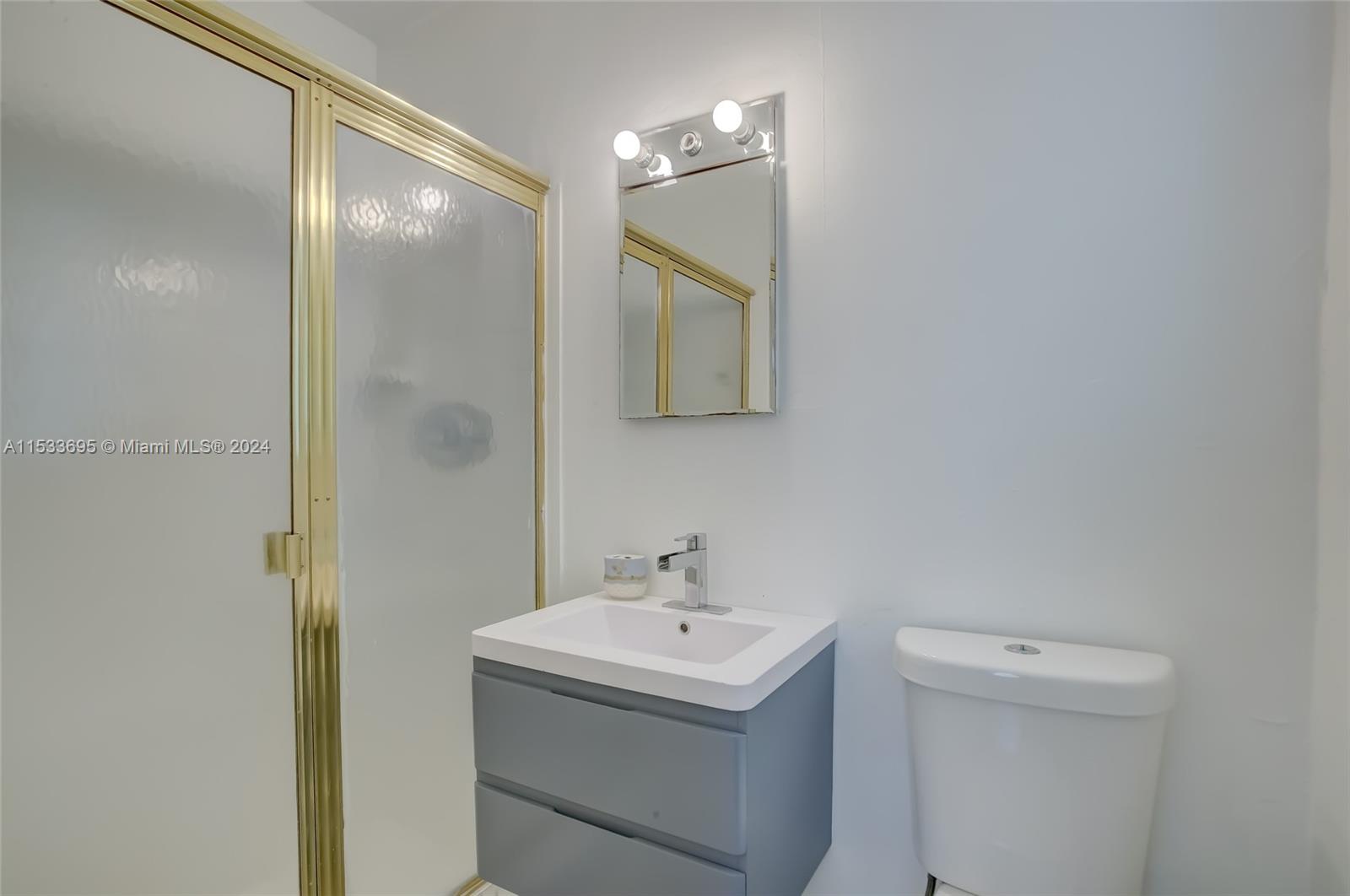 2601 NE 11th Ct, Fort Lauderdale, Florida 33304, 3 Bedrooms Bedrooms, ,3 BathroomsBathrooms,Residentiallease,For Rent,2601 NE 11th Ct,A11533695