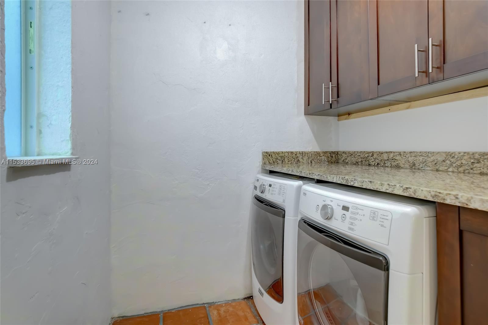 2601 NE 11th Ct, Fort Lauderdale, Florida 33304, 3 Bedrooms Bedrooms, ,3 BathroomsBathrooms,Residentiallease,For Rent,2601 NE 11th Ct,A11533695