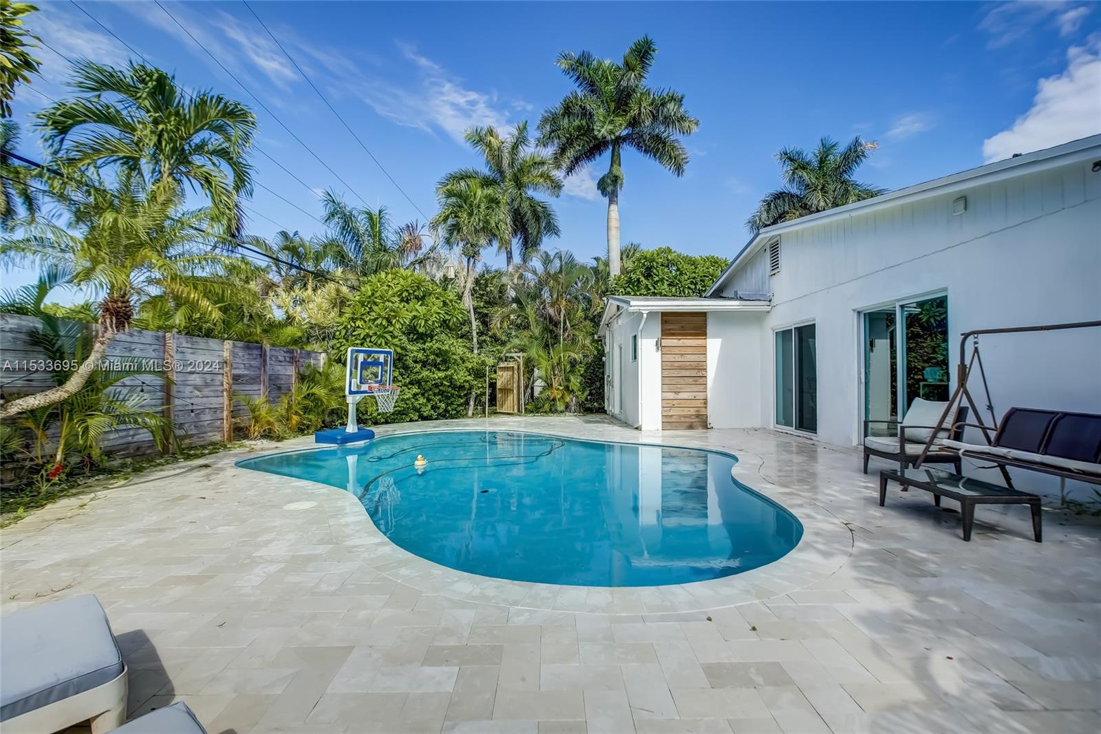 2601 NE 11th Ct, Fort Lauderdale, Florida 33304, 3 Bedrooms Bedrooms, ,3 BathroomsBathrooms,Residentiallease,For Rent,2601 NE 11th Ct,A11533695