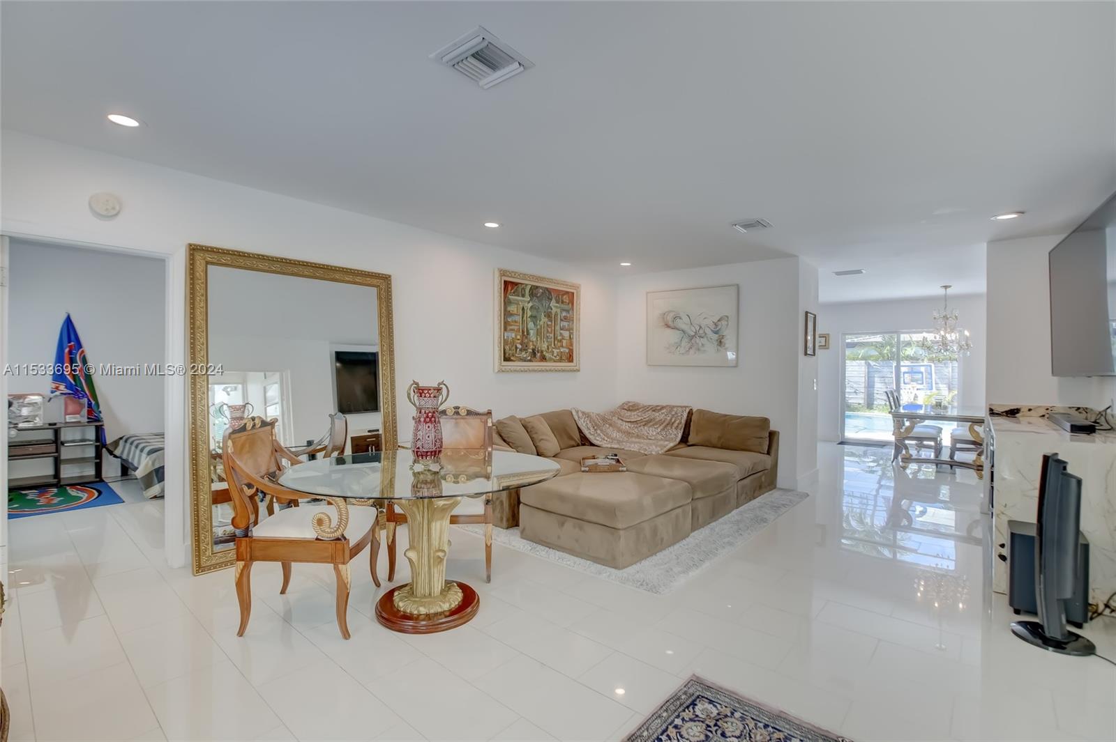 2601 NE 11th Ct, Fort Lauderdale, Florida 33304, 3 Bedrooms Bedrooms, ,3 BathroomsBathrooms,Residentiallease,For Rent,2601 NE 11th Ct,A11533695