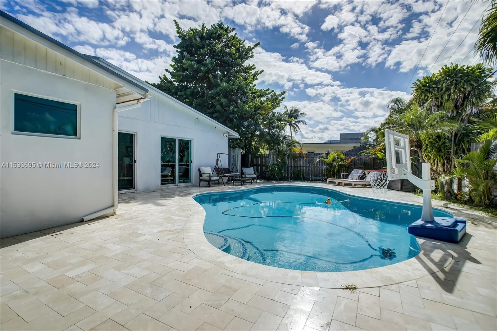 2601 NE 11th Ct, Fort Lauderdale, Florida 33304, 3 Bedrooms Bedrooms, ,3 BathroomsBathrooms,Residentiallease,For Rent,2601 NE 11th Ct,A11533695