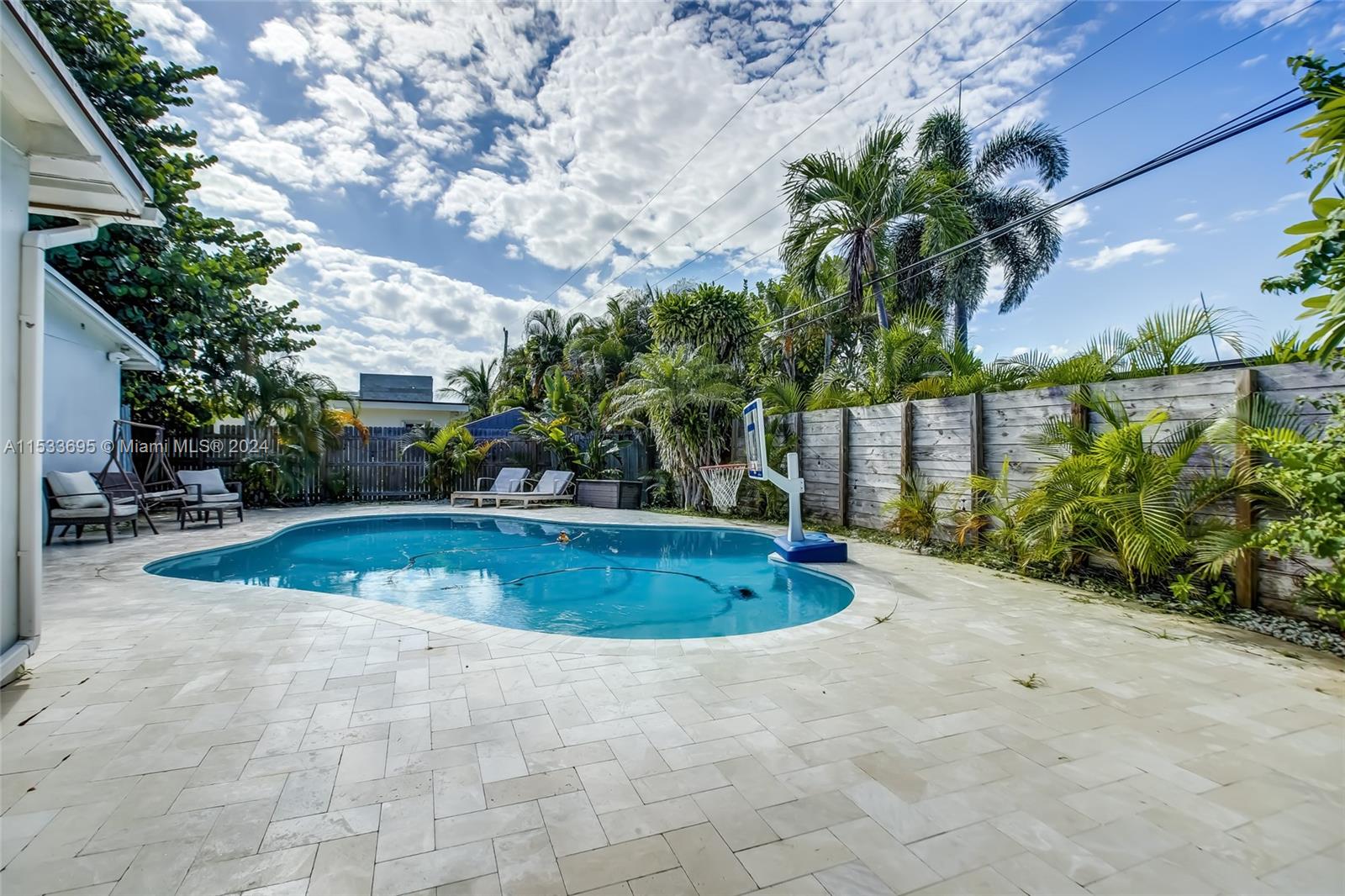 2601 NE 11th Ct, Fort Lauderdale, Florida 33304, 3 Bedrooms Bedrooms, ,3 BathroomsBathrooms,Residentiallease,For Rent,2601 NE 11th Ct,A11533695