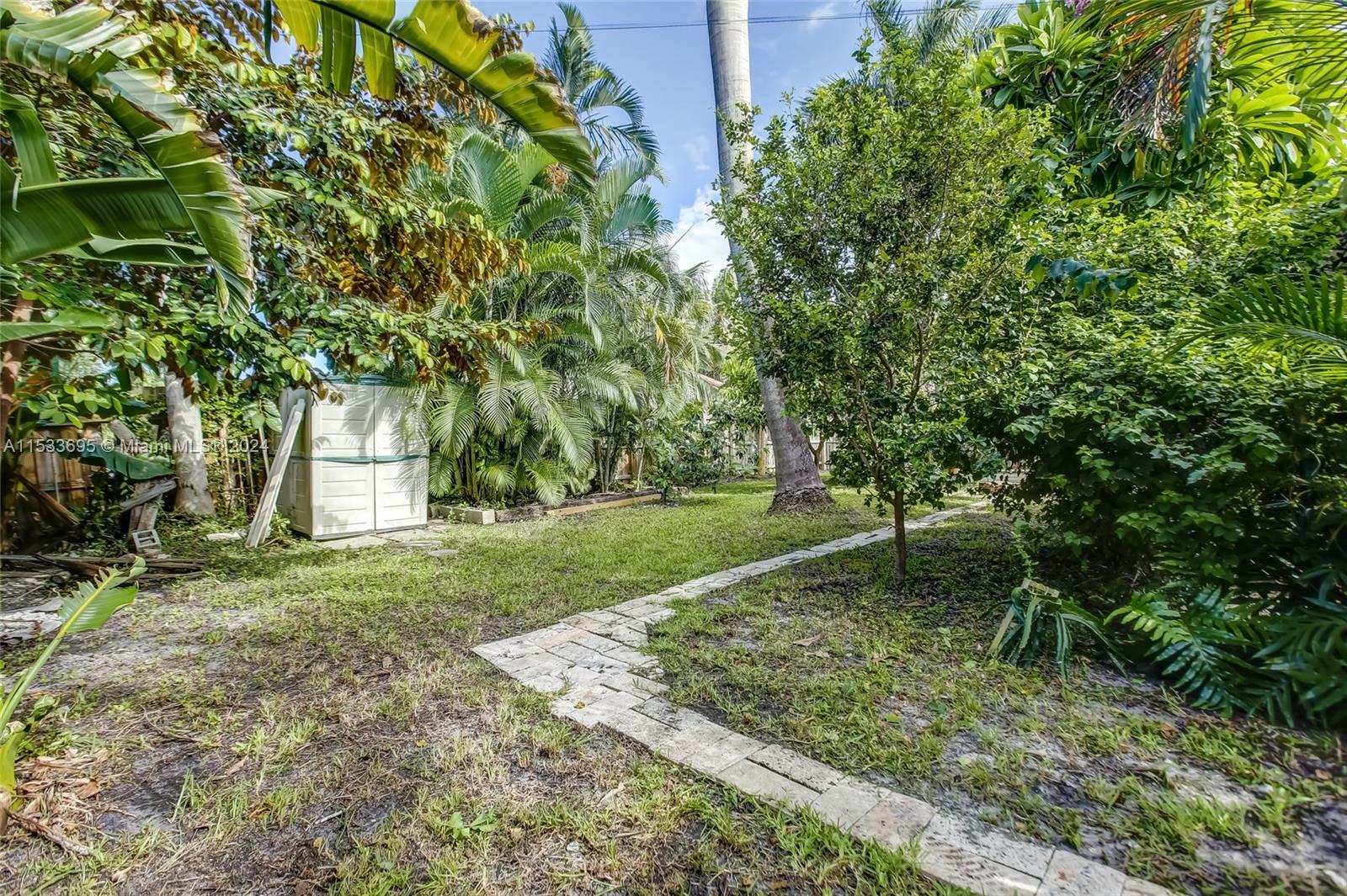 2601 NE 11th Ct, Fort Lauderdale, Florida 33304, 3 Bedrooms Bedrooms, ,3 BathroomsBathrooms,Residentiallease,For Rent,2601 NE 11th Ct,A11533695
