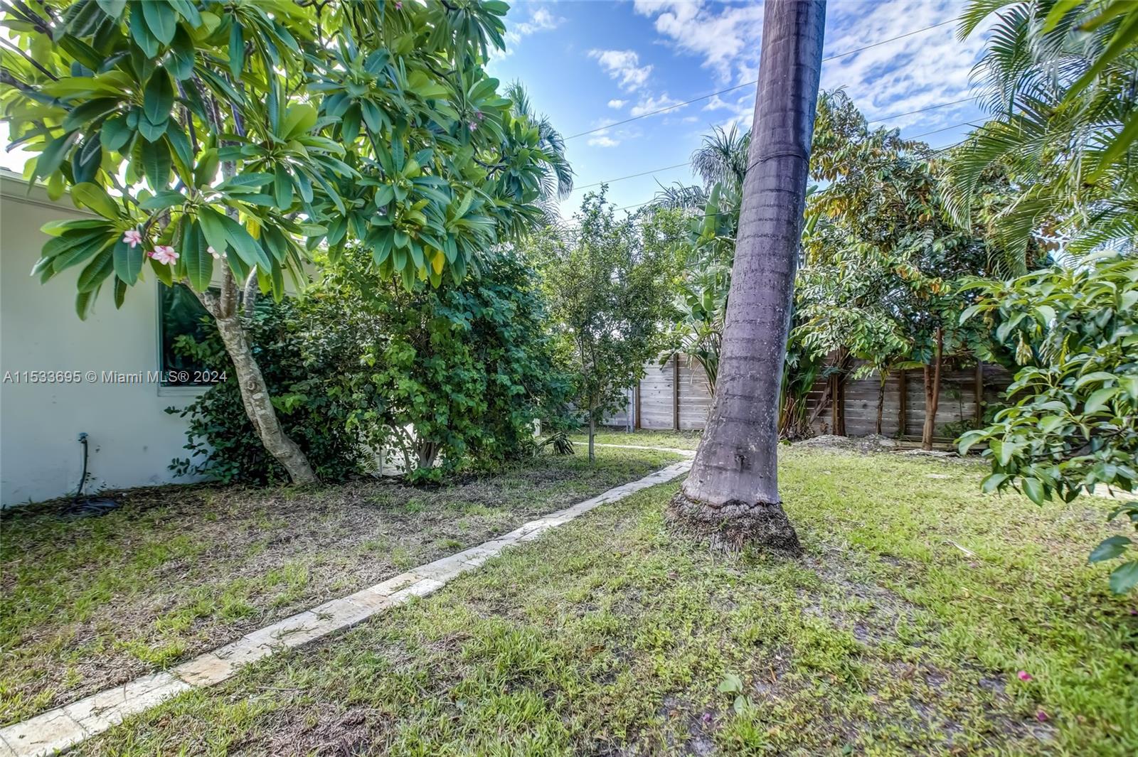 2601 NE 11th Ct, Fort Lauderdale, Florida 33304, 3 Bedrooms Bedrooms, ,3 BathroomsBathrooms,Residentiallease,For Rent,2601 NE 11th Ct,A11533695