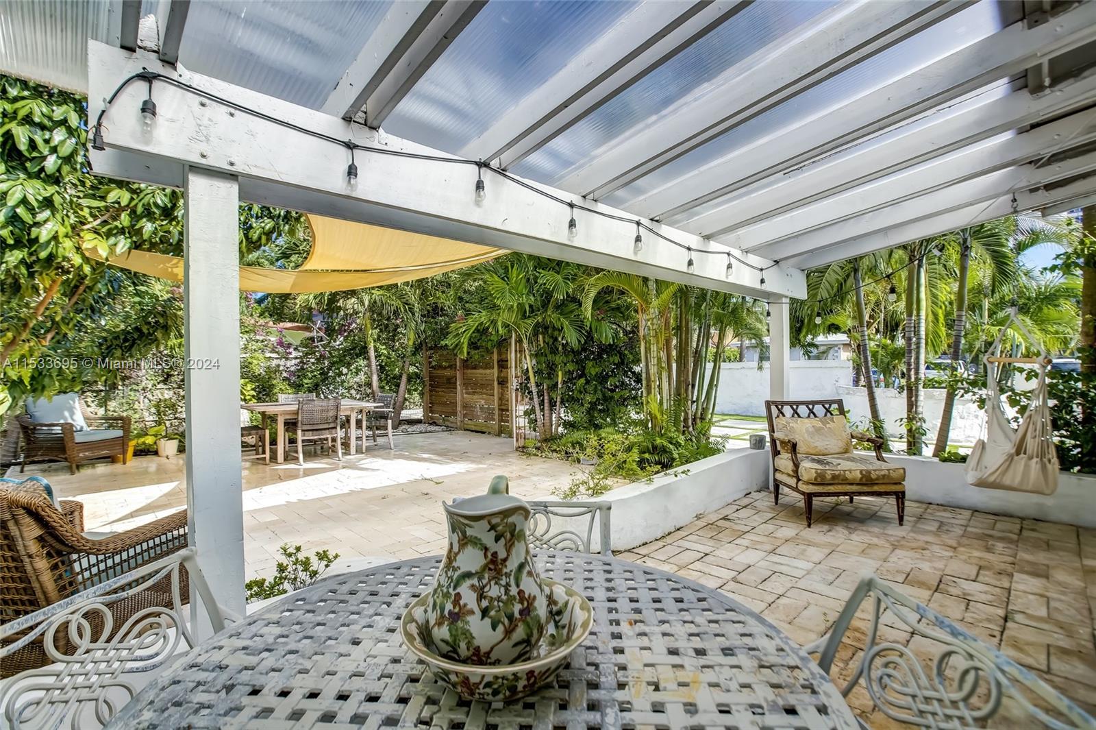 2601 NE 11th Ct, Fort Lauderdale, Florida 33304, 3 Bedrooms Bedrooms, ,3 BathroomsBathrooms,Residentiallease,For Rent,2601 NE 11th Ct,A11533695