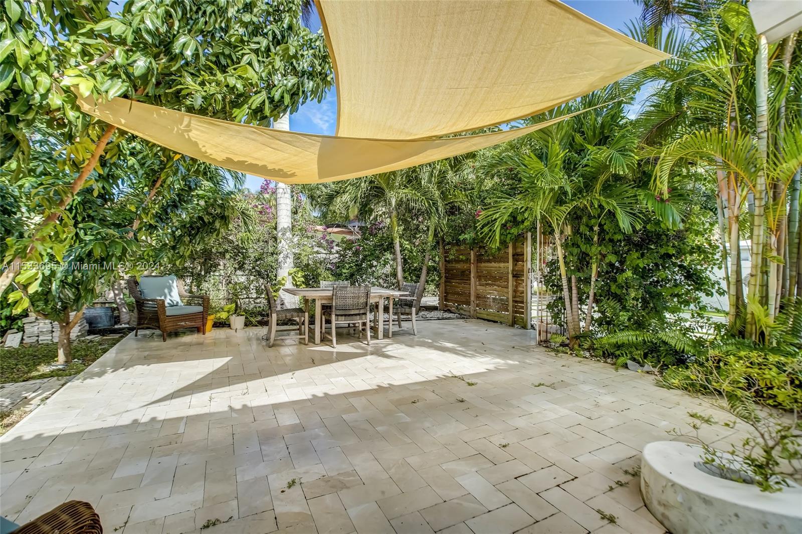 2601 NE 11th Ct, Fort Lauderdale, Florida 33304, 3 Bedrooms Bedrooms, ,3 BathroomsBathrooms,Residentiallease,For Rent,2601 NE 11th Ct,A11533695