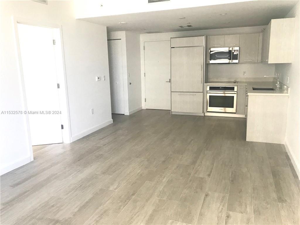 45 SW 9th St 3707, Miami, Florida 33130, 1 Bedroom Bedrooms, ,1 BathroomBathrooms,Residential,For Sale,45 SW 9th St 3707,A11532578