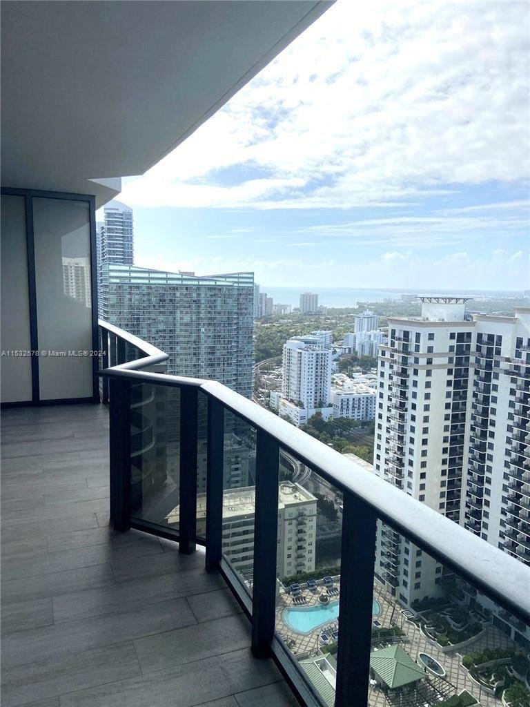 45 SW 9th St 3707, Miami, Florida 33130, 1 Bedroom Bedrooms, ,1 BathroomBathrooms,Residential,For Sale,45 SW 9th St 3707,A11532578