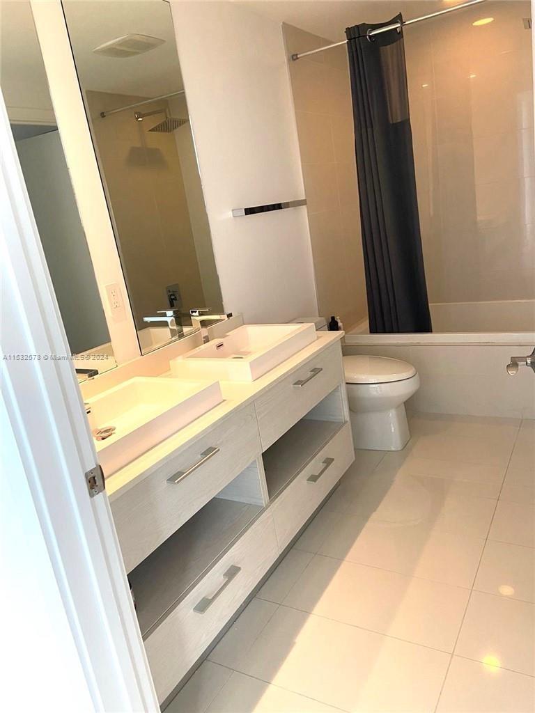45 SW 9th St 3707, Miami, Florida 33130, 1 Bedroom Bedrooms, ,1 BathroomBathrooms,Residential,For Sale,45 SW 9th St 3707,A11532578