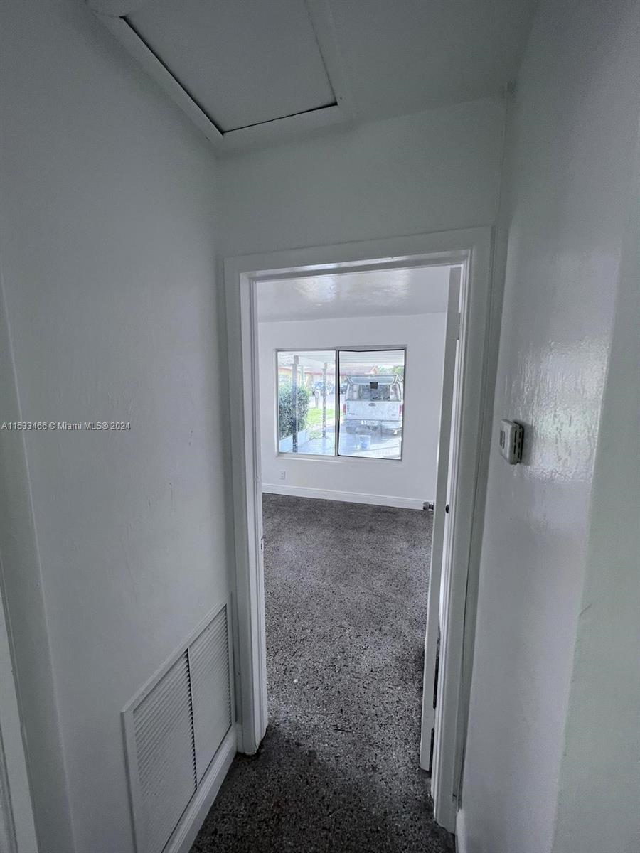 2503 NW 16th Ct 2503, Fort Lauderdale, Florida 33311, 5 Bedrooms Bedrooms, ,2 BathroomsBathrooms,Residentiallease,For Rent,2503 NW 16th Ct 2503,A11533466