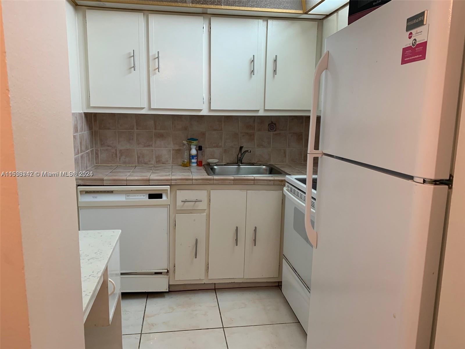 200 172nd St 303, Sunny Isles Beach, Florida 33160, 1 Bedroom Bedrooms, ,1 BathroomBathrooms,Residential,For Sale,200 172nd St 303,A11533242