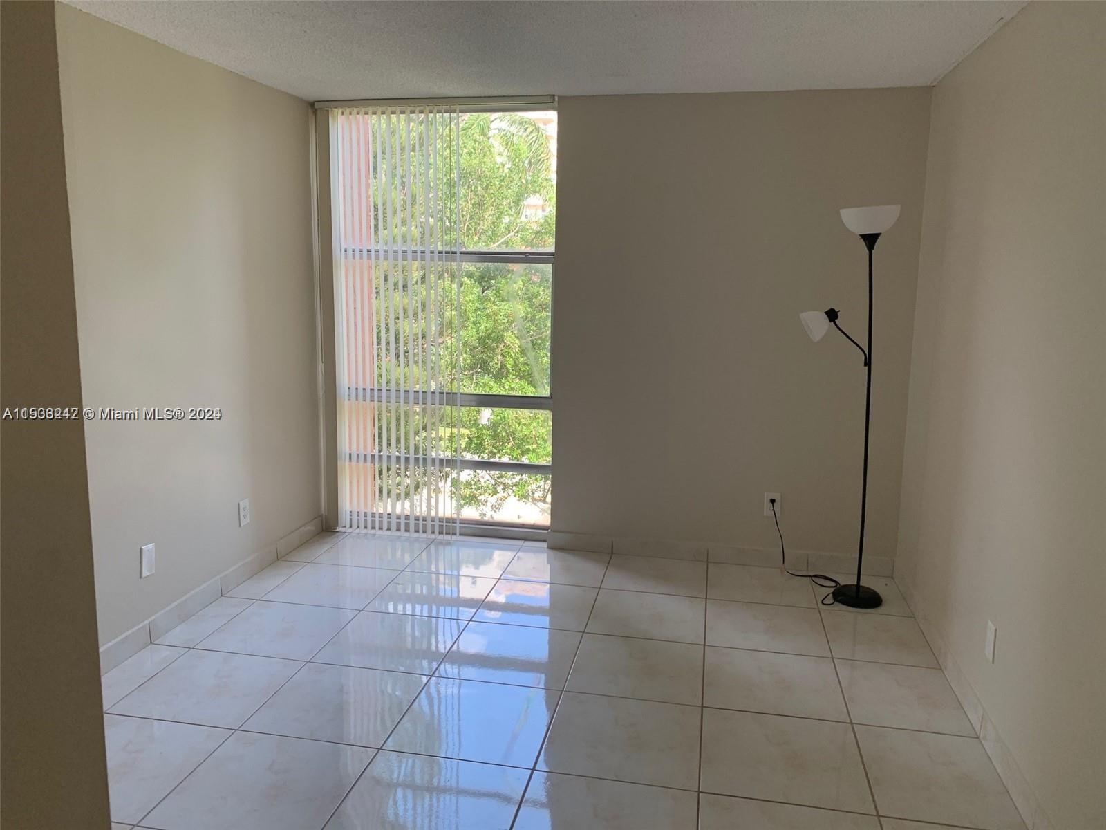 200 172nd St 303, Sunny Isles Beach, Florida 33160, 1 Bedroom Bedrooms, ,1 BathroomBathrooms,Residential,For Sale,200 172nd St 303,A11533242