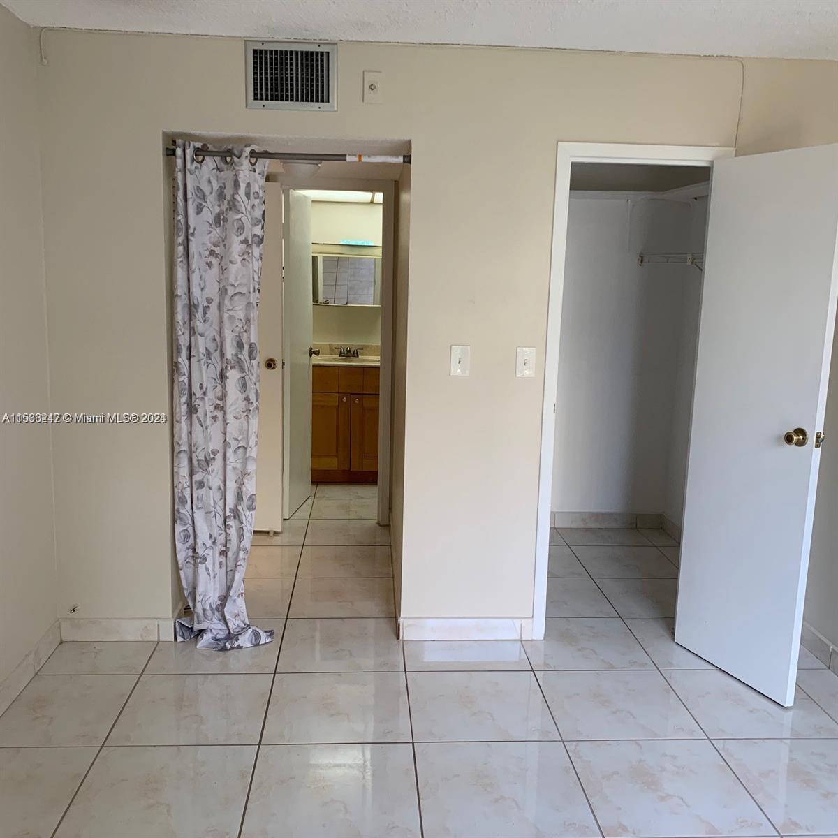200 172nd St 303, Sunny Isles Beach, Florida 33160, 1 Bedroom Bedrooms, ,1 BathroomBathrooms,Residential,For Sale,200 172nd St 303,A11533242