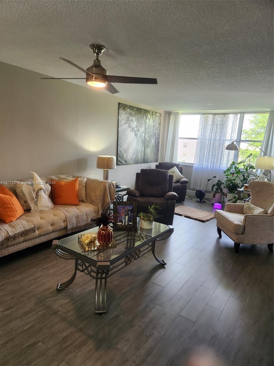 2524 NW 104th Ave 409, Sunrise, Florida 33322, 2 Bedrooms Bedrooms, ,2 BathroomsBathrooms,Residential,For Sale,2524 NW 104th Ave 409,A11533816