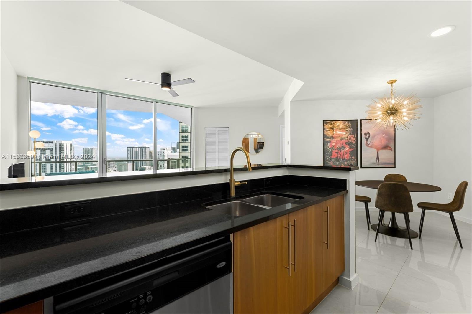 300 S Biscayne Blvd T-3407, Miami, Florida 33131, 1 Bedroom Bedrooms, ,1 BathroomBathrooms,Residentiallease,For Rent,300 S Biscayne Blvd T-3407,A11533359