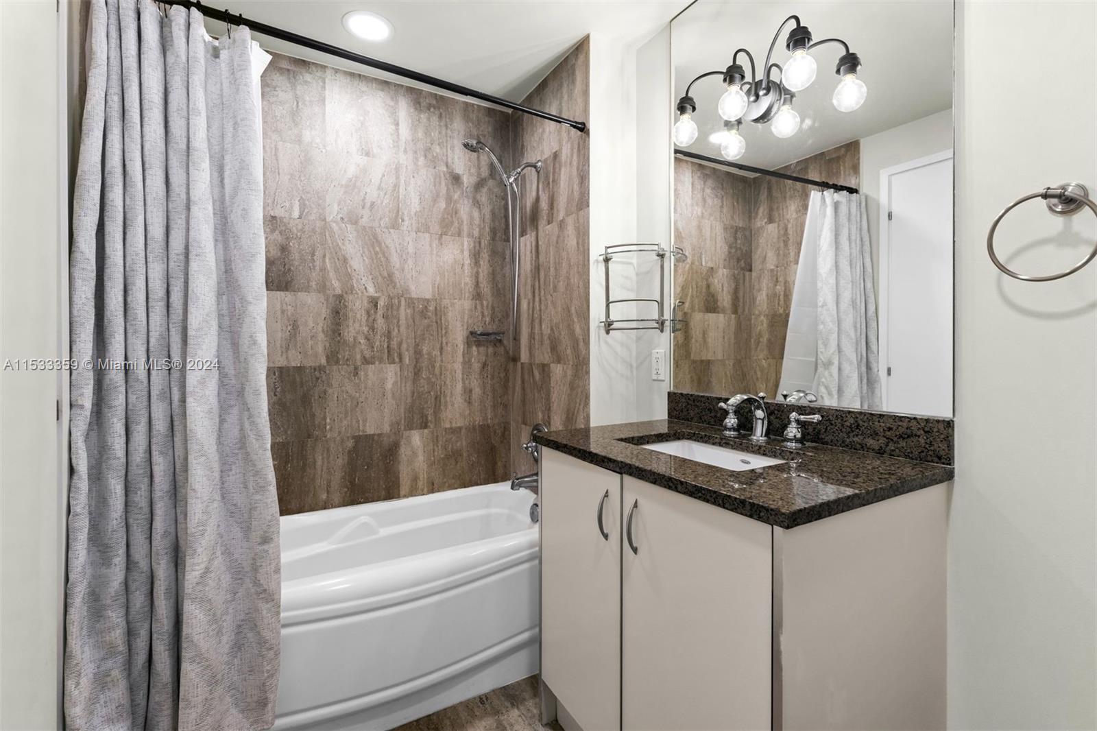 300 S Biscayne Blvd T-3407, Miami, Florida 33131, 1 Bedroom Bedrooms, ,1 BathroomBathrooms,Residentiallease,For Rent,300 S Biscayne Blvd T-3407,A11533359