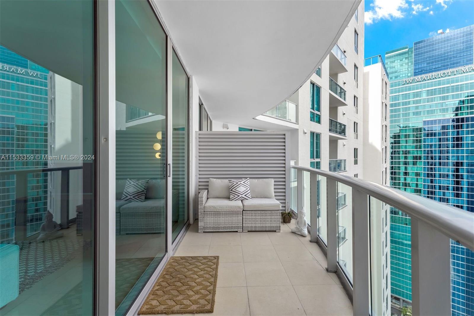 300 S Biscayne Blvd T-3407, Miami, Florida 33131, 1 Bedroom Bedrooms, ,1 BathroomBathrooms,Residentiallease,For Rent,300 S Biscayne Blvd T-3407,A11533359