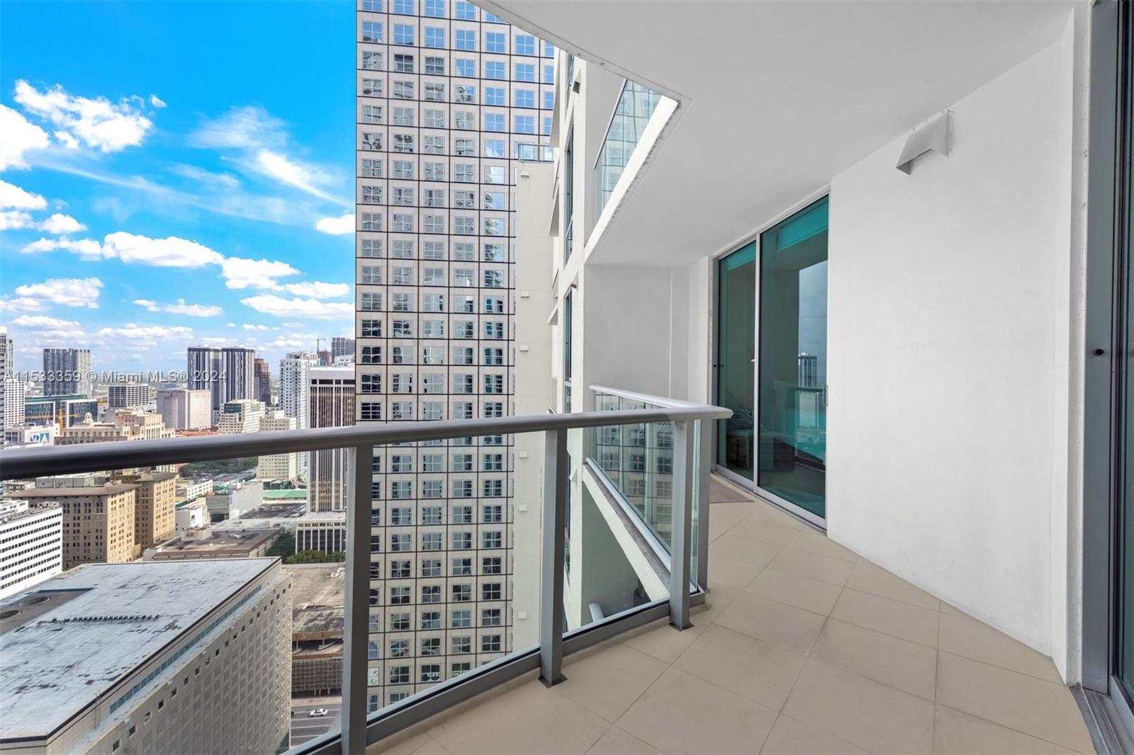 300 S Biscayne Blvd T-3407, Miami, Florida 33131, 1 Bedroom Bedrooms, ,1 BathroomBathrooms,Residentiallease,For Rent,300 S Biscayne Blvd T-3407,A11533359