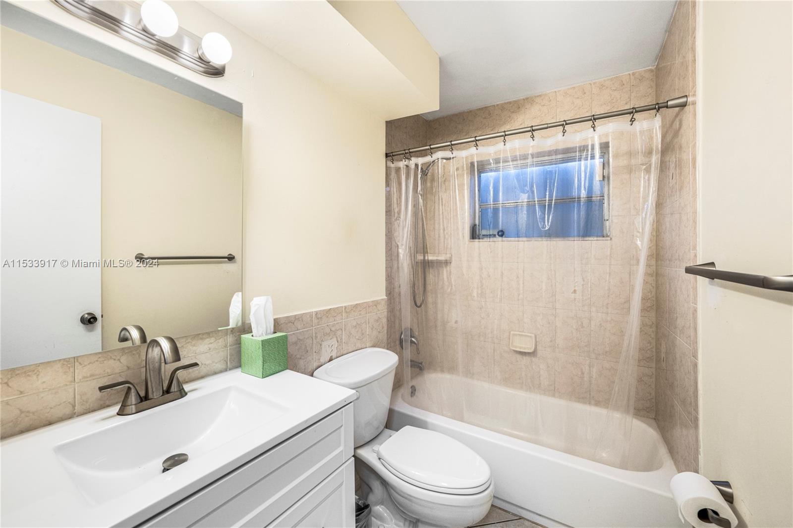 9523 NW 26th St, Sunrise, Florida 33322, 2 Bedrooms Bedrooms, ,2 BathroomsBathrooms,Residentiallease,For Rent,9523 NW 26th St,A11533917