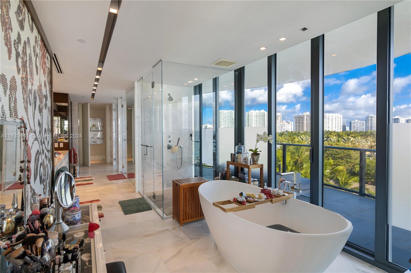 19575 Collins Ave 5, Sunny Isles Beach, Florida 33160, 4 Bedrooms Bedrooms, ,5 BathroomsBathrooms,Residentiallease,For Rent,19575 Collins Ave 5,A11533941