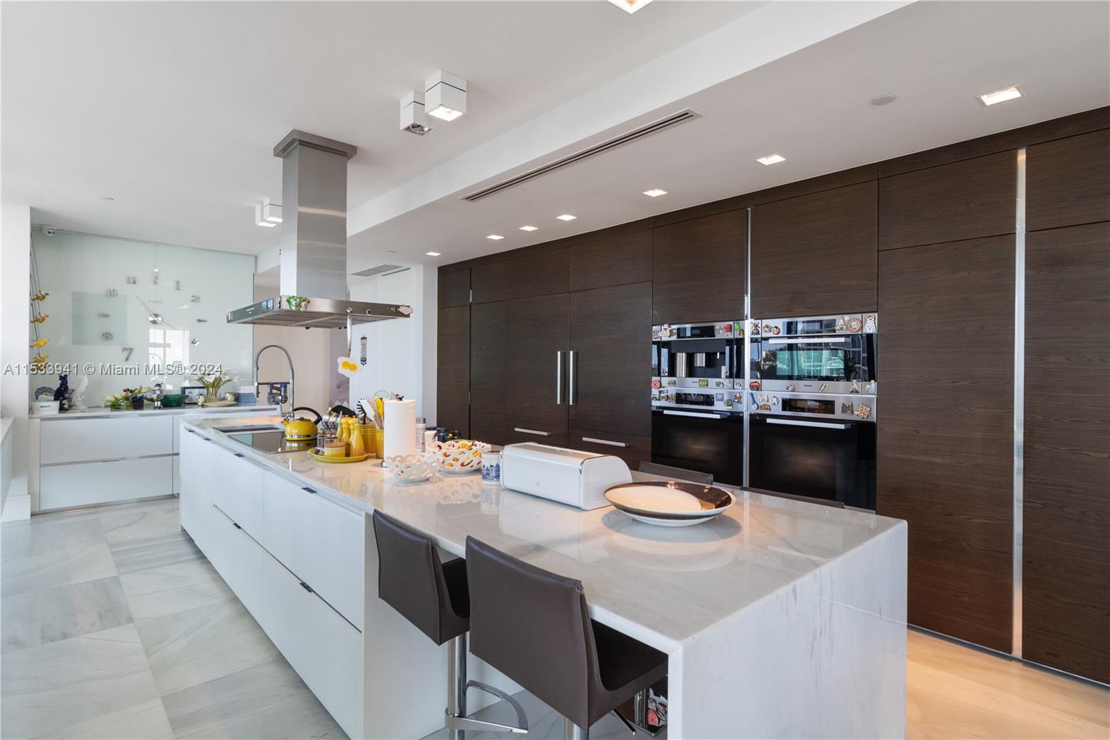 19575 Collins Ave 5, Sunny Isles Beach, Florida 33160, 4 Bedrooms Bedrooms, ,5 BathroomsBathrooms,Residentiallease,For Rent,19575 Collins Ave 5,A11533941