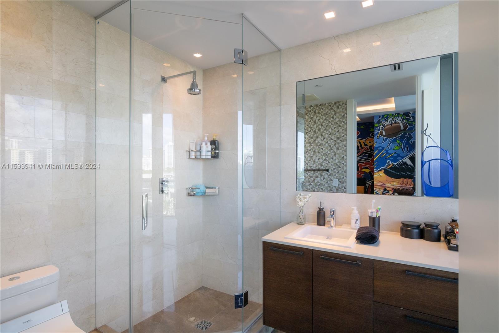19575 Collins Ave 5, Sunny Isles Beach, Florida 33160, 4 Bedrooms Bedrooms, ,5 BathroomsBathrooms,Residentiallease,For Rent,19575 Collins Ave 5,A11533941