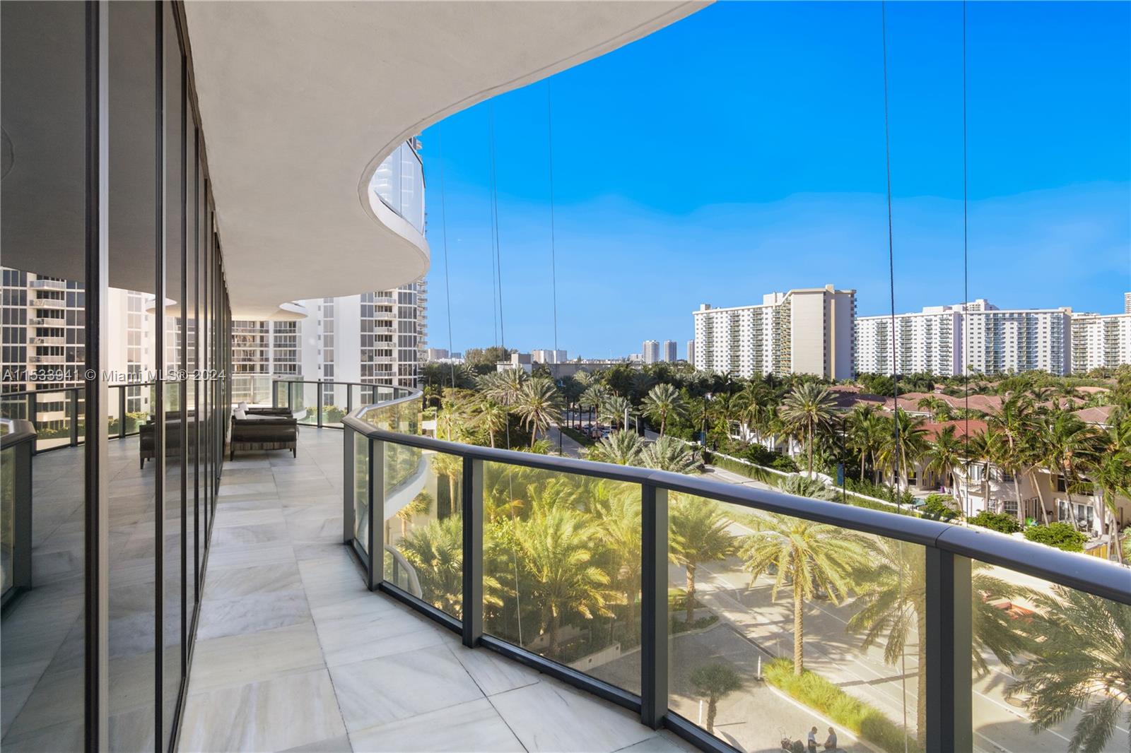 19575 Collins Ave 5, Sunny Isles Beach, Florida 33160, 4 Bedrooms Bedrooms, ,5 BathroomsBathrooms,Residentiallease,For Rent,19575 Collins Ave 5,A11533941