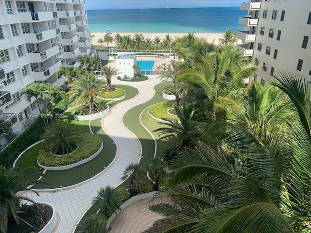 100 LINCOLN RD 821, Miami Beach, Florida 33139, 1 Bedroom Bedrooms, ,1 BathroomBathrooms,Residentiallease,For Rent,100 LINCOLN RD 821,A1950627