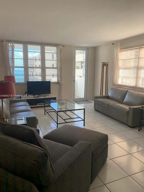 100 LINCOLN RD 821, Miami Beach, Florida 33139, 1 Bedroom Bedrooms, ,1 BathroomBathrooms,Residentiallease,For Rent,100 LINCOLN RD 821,A1950627