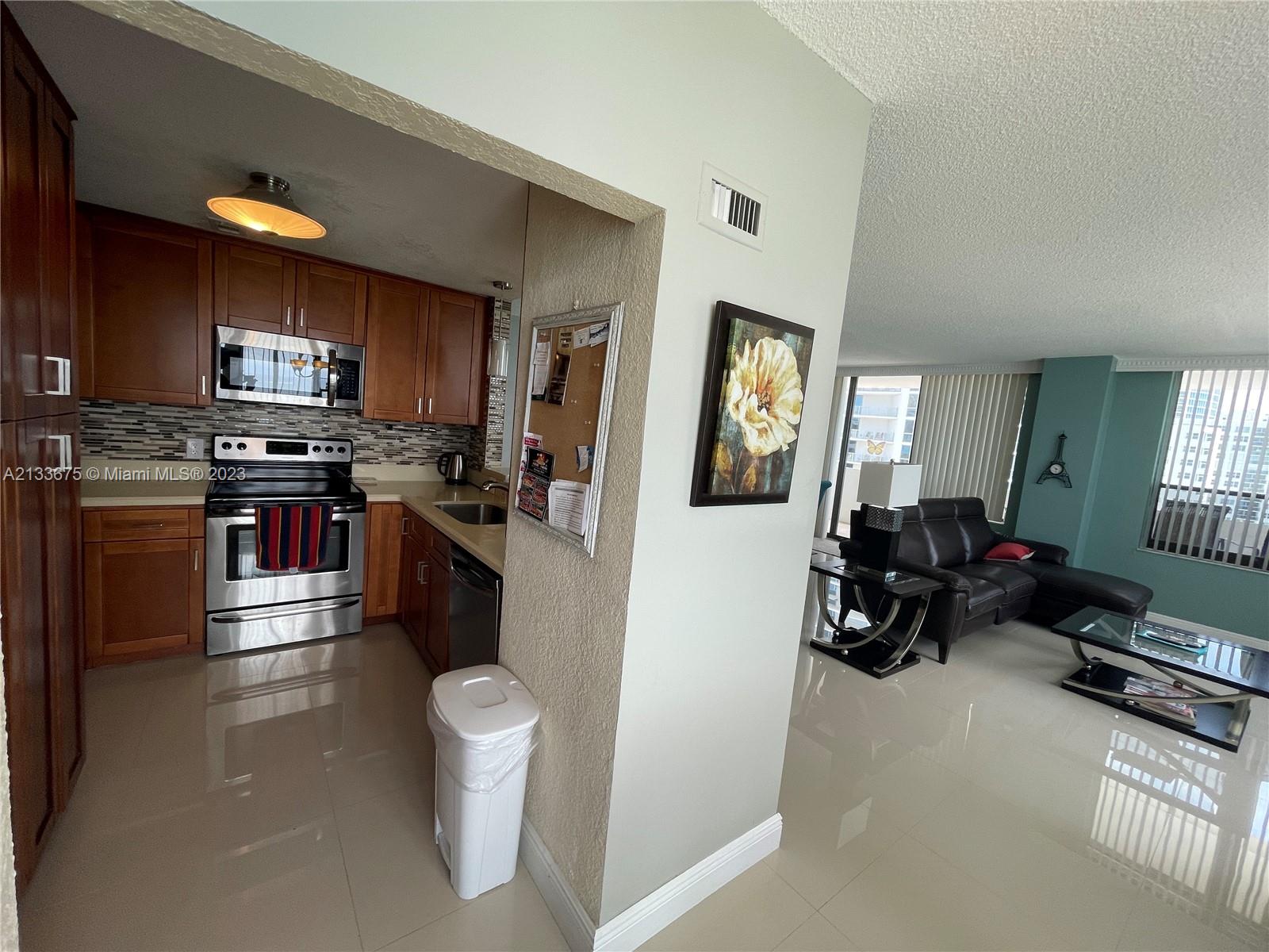 3505 S OCEAN DR 1212, Hollywood, Florida 33019, 2 Bedrooms Bedrooms, ,2 BathroomsBathrooms,Residentiallease,For Rent,3505 S OCEAN DR 1212,A2133675
