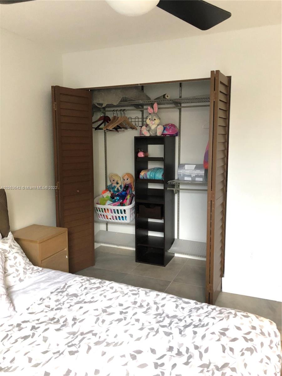 2nd Bedroom Closet