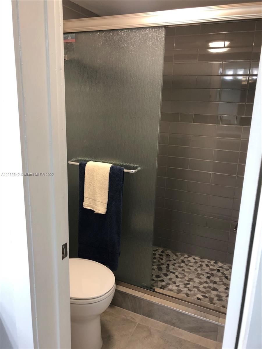 Master with Shower