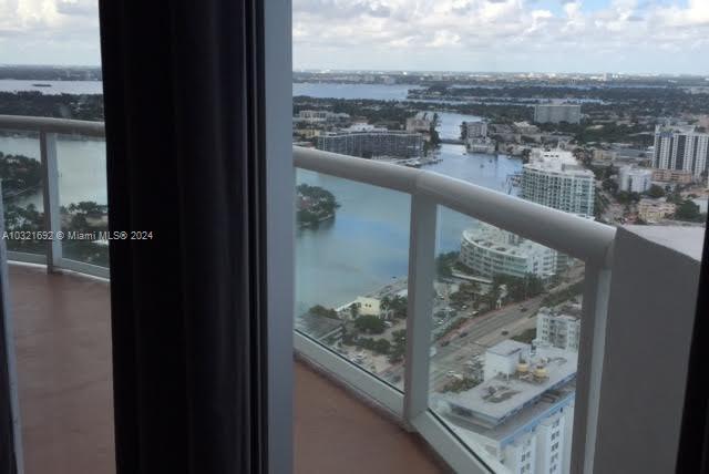6365 Collins Ave 4209, Miami Beach, Florida 33141, 1 Bedroom Bedrooms, ,2 BathroomsBathrooms,Residentiallease,For Rent,6365 Collins Ave 4209,A10321692