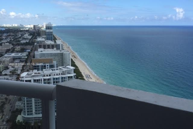 6365 Collins Ave 4209, Miami Beach, Florida 33141, 1 Bedroom Bedrooms, ,2 BathroomsBathrooms,Residentiallease,For Rent,6365 Collins Ave 4209,A10321692