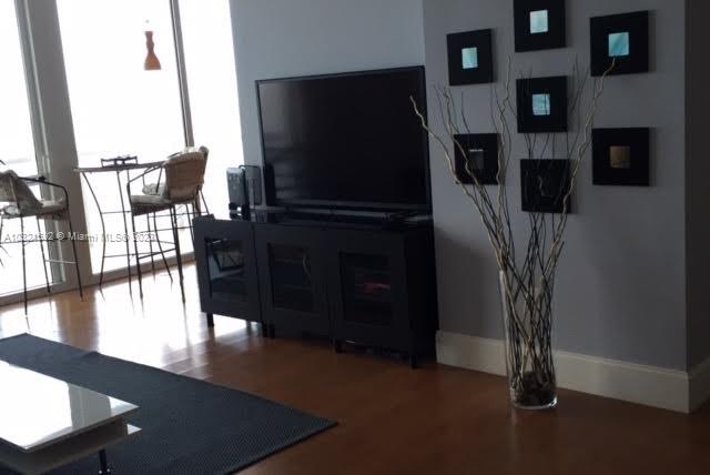 6365 Collins Ave 4209, Miami Beach, Florida 33141, 1 Bedroom Bedrooms, ,2 BathroomsBathrooms,Residentiallease,For Rent,6365 Collins Ave 4209,A10321692