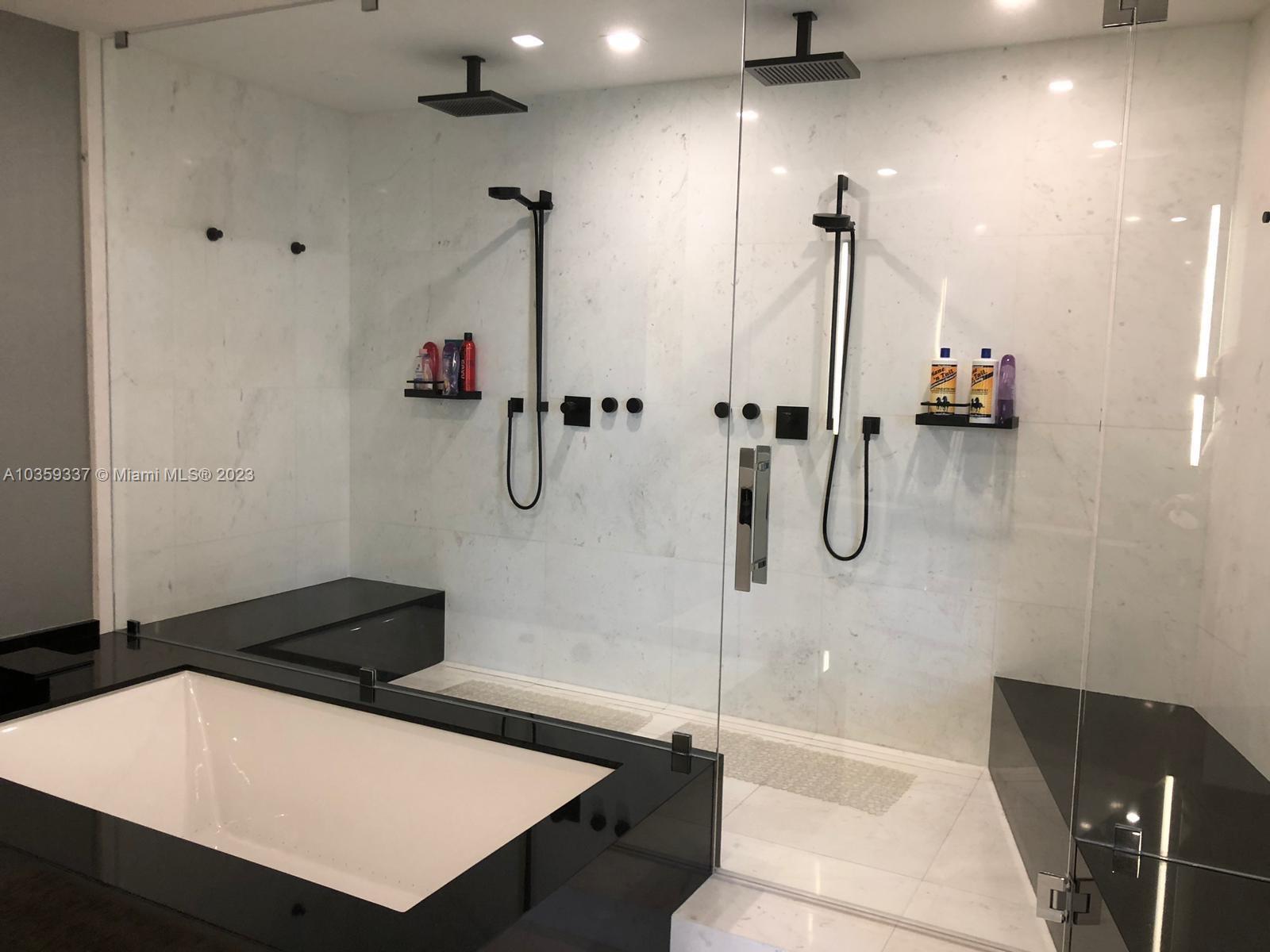 Sunny Isles Beach, Florida 33160, 4 Bedrooms Bedrooms, ,4 BathroomsBathrooms,Residential,For Sale,A10359337
