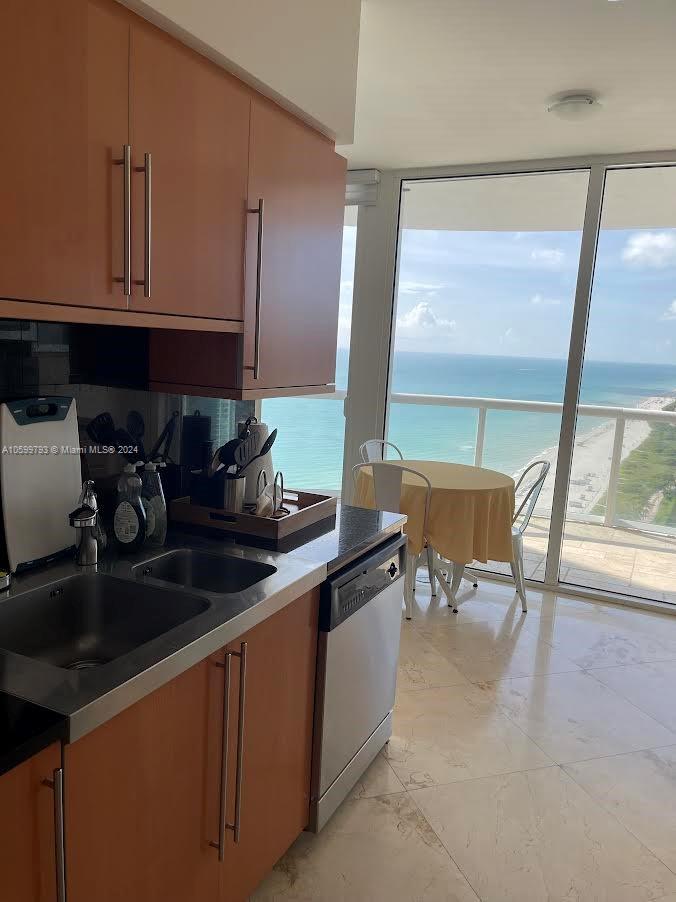 6365 SE Collins Ave 3404, Miami Beach, Florida 33141, 2 Bedrooms Bedrooms, ,2 BathroomsBathrooms,Residentiallease,For Rent,6365 SE Collins Ave 3404,A10599793