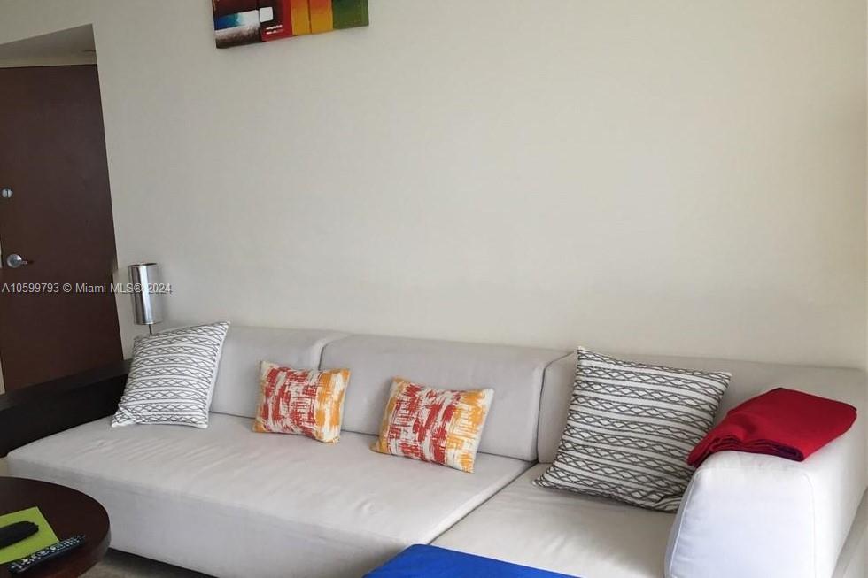 6365 SE Collins Ave 3404, Miami Beach, Florida 33141, 2 Bedrooms Bedrooms, ,2 BathroomsBathrooms,Residentiallease,For Rent,6365 SE Collins Ave 3404,A10599793