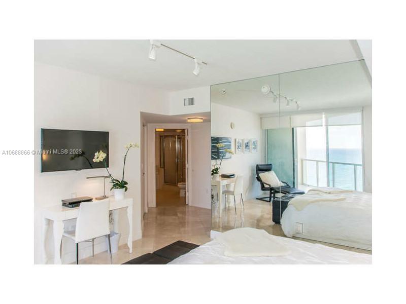 16699 Collins Ave 2406, Sunny Isles Beach, Florida 33160, 2 Bedrooms Bedrooms, ,2 BathroomsBathrooms,Residentiallease,For Rent,16699 Collins Ave 2406,A10688866