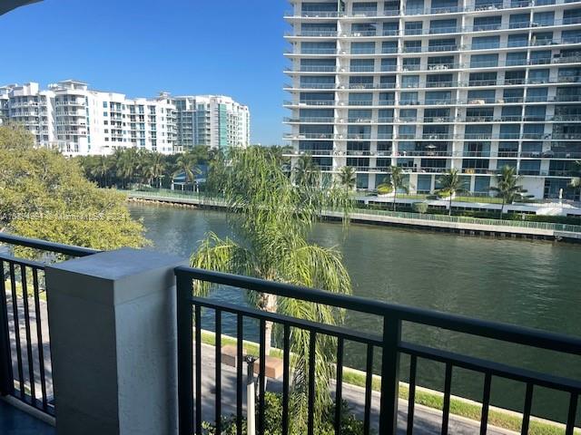 3245 NE 184th St #13306 For Sale A10894994, FL