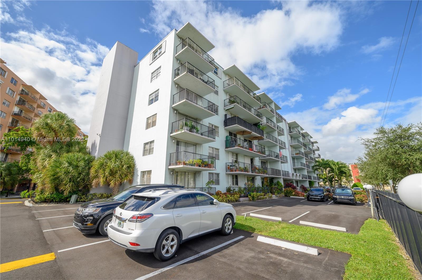 12500 NE 15th Ave #407 For Sale A11014940, FL