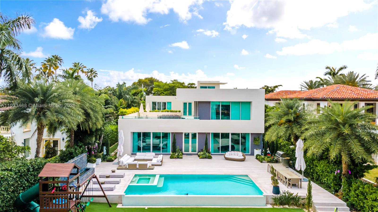 5711 Pine Tree Dr, Miami Beach, FL 33140