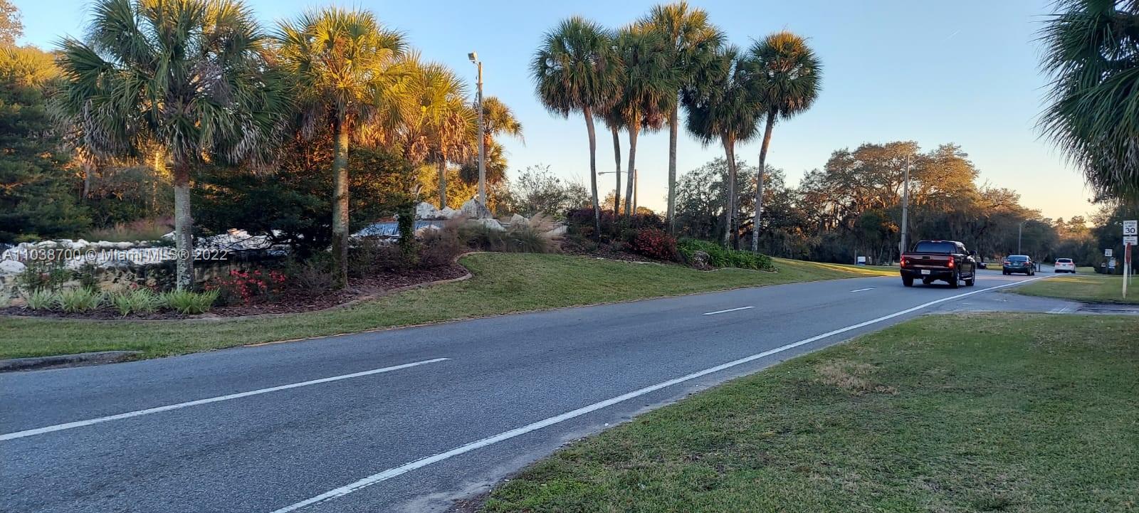 Beautiful Marion Oaks Entrance roads