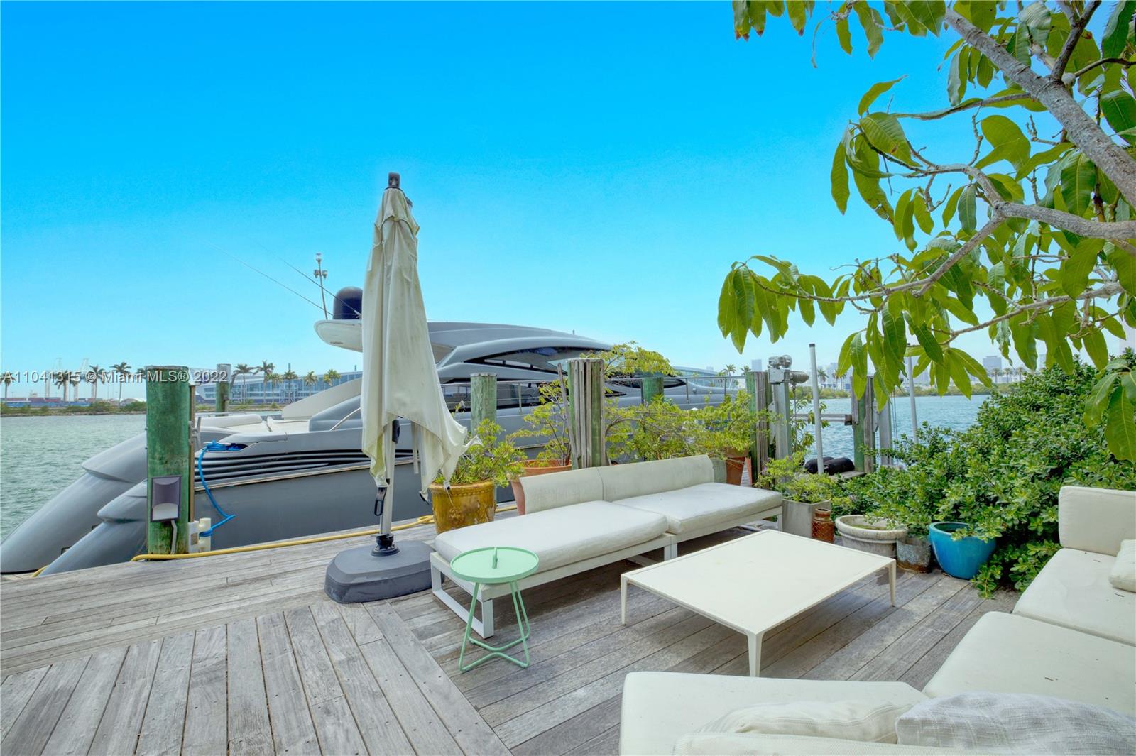 Listing Photo 10