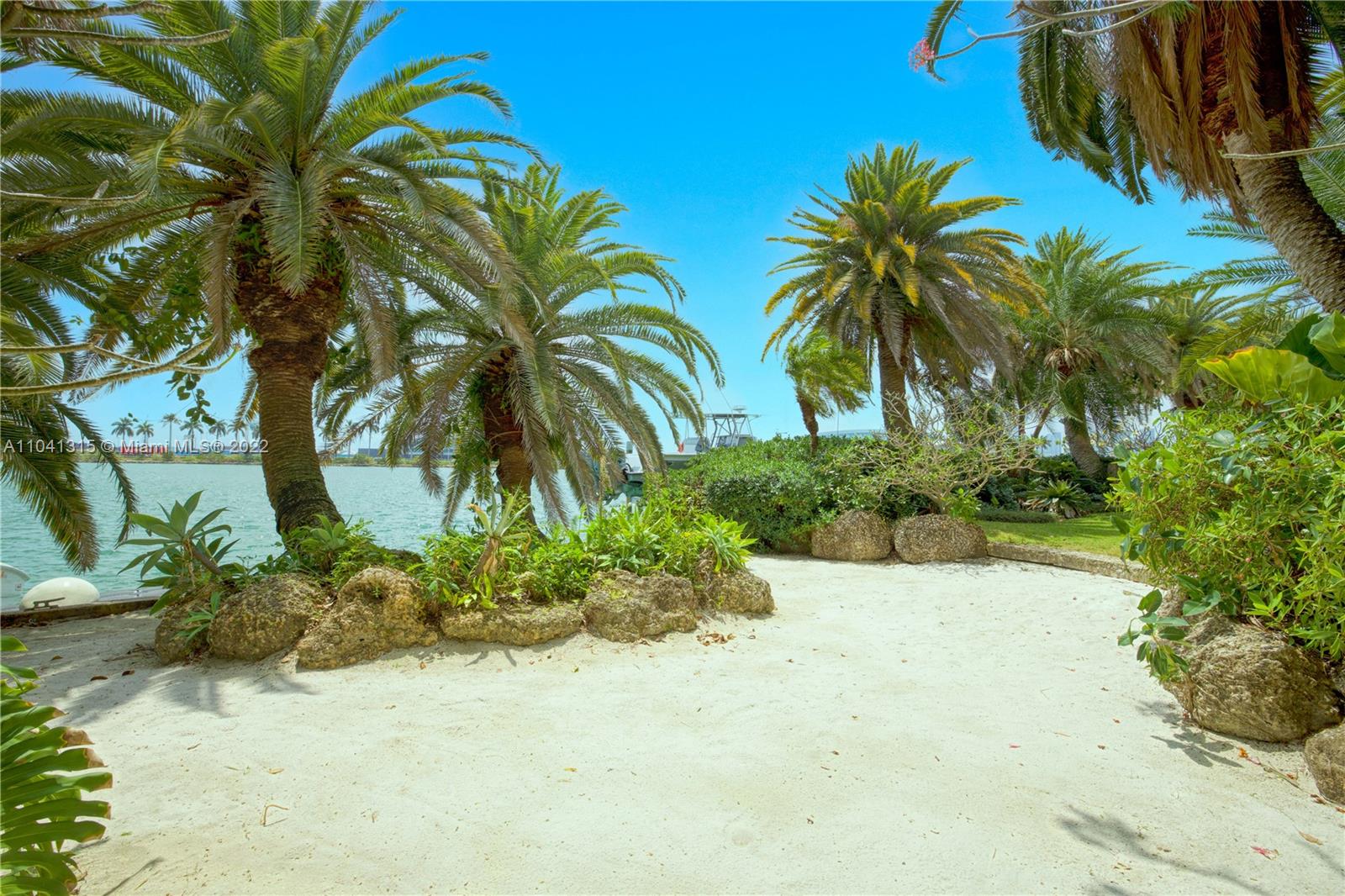 Listing Photo 11