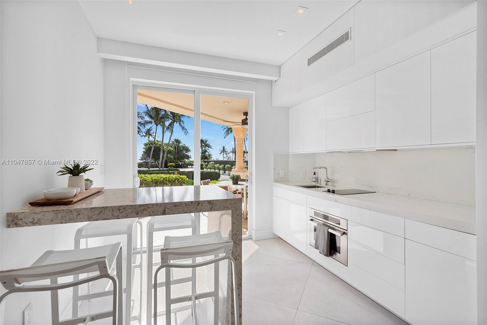 15512  Fisher Island Dr #15512 For Sale A11047657, FL