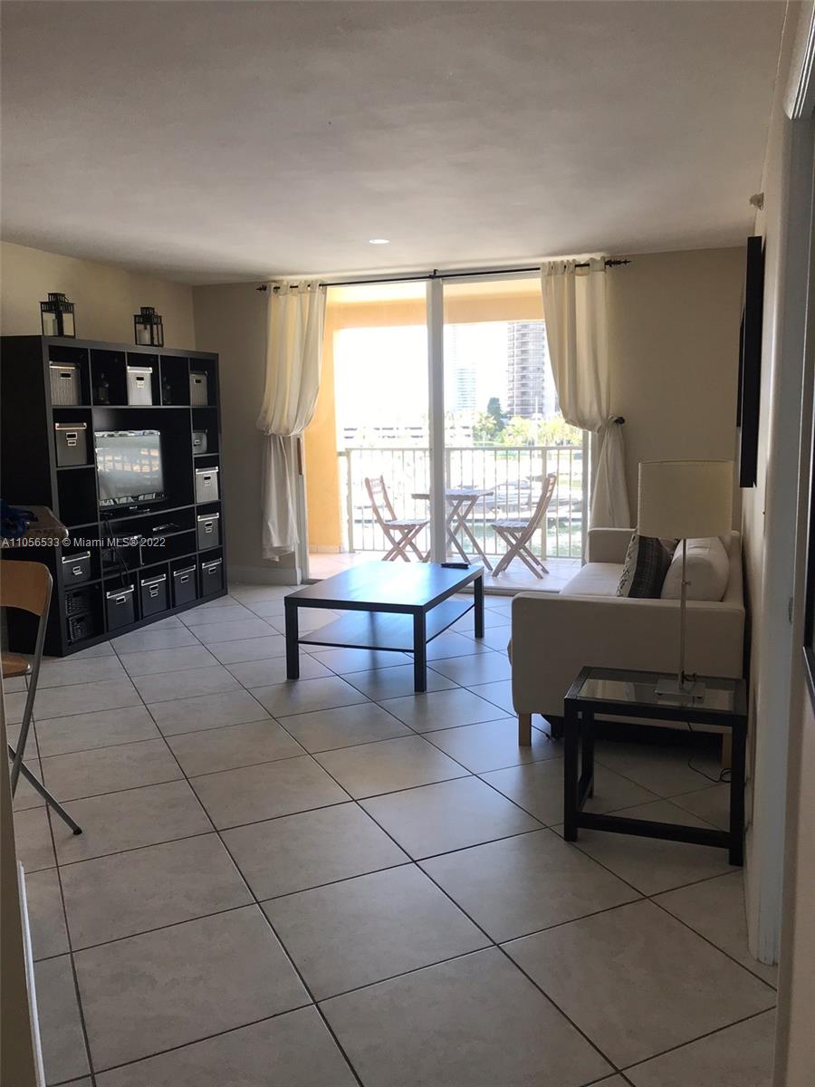 19877 E Country Club Dr 3504, Aventura, Florida 33180, 1 Bedroom Bedrooms, ,1 BathroomBathrooms,Residentiallease,For Rent,19877 E Country Club Dr 3504,A11056533
